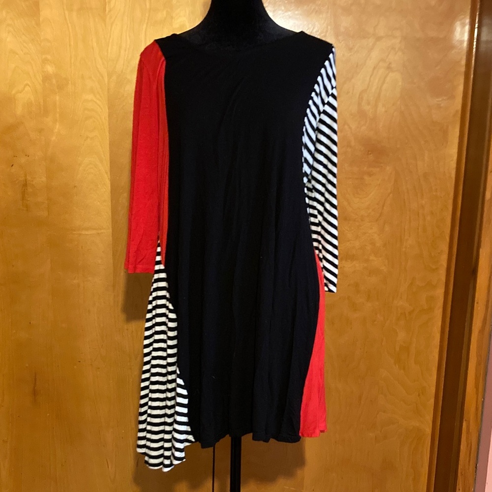 The Pyramid Collection Striped Black and Red Tunic